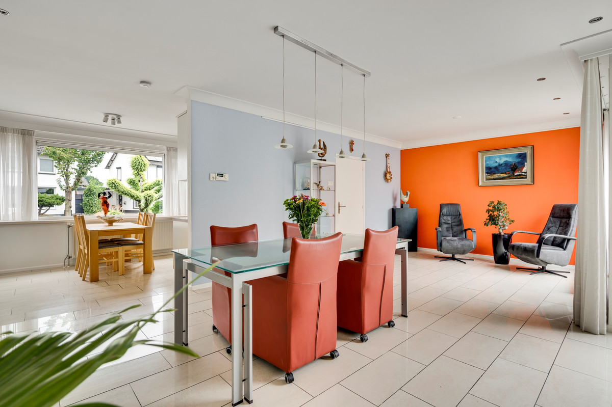Tussenwoning te koop: Acaciastraat 58, Nederweert