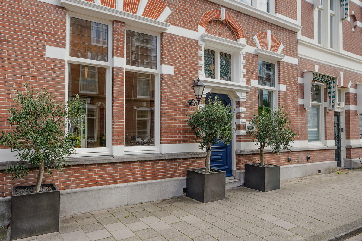 Tussenwoning te koop: Banstraat 4, 'S-Gravenhage