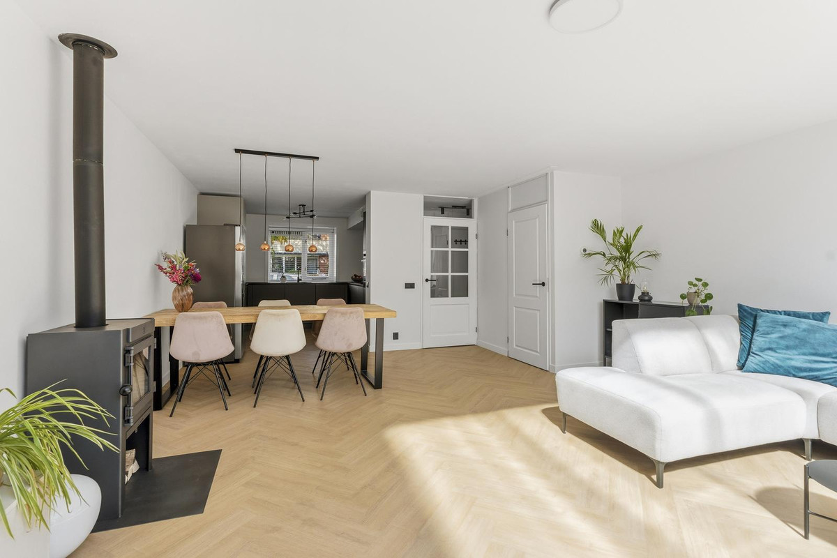 Hoekwoning te koop: Toccatastraat 35, Almere