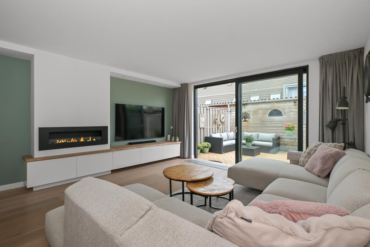 Tussenwoning te koop: Crullen Weer 17, Assendelft