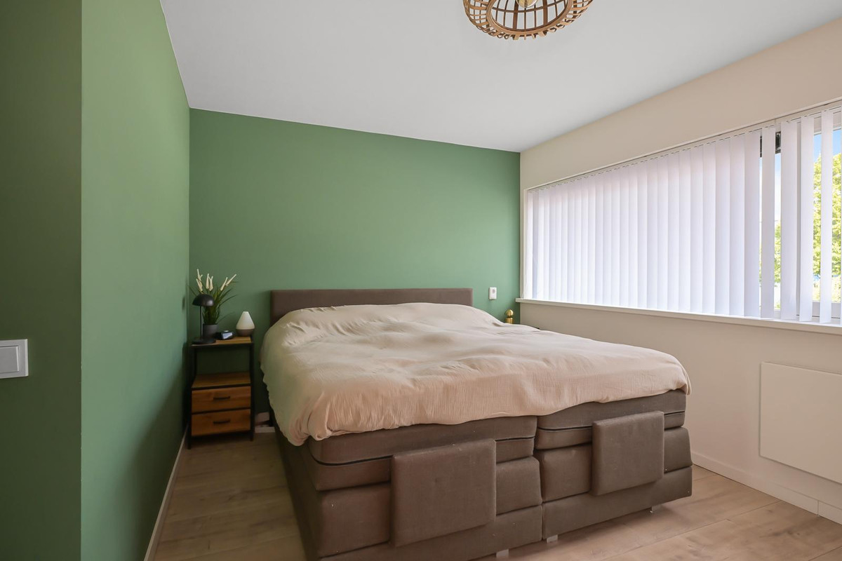 Tussenwoning te koop: Crullen Weer 17, Assendelft