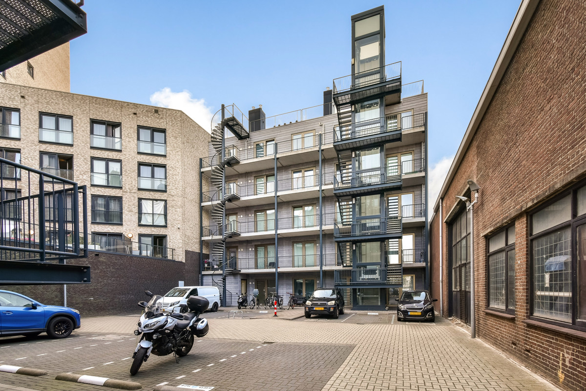 Studio te koop: Calandkade 162L, 'S-Gravenhage