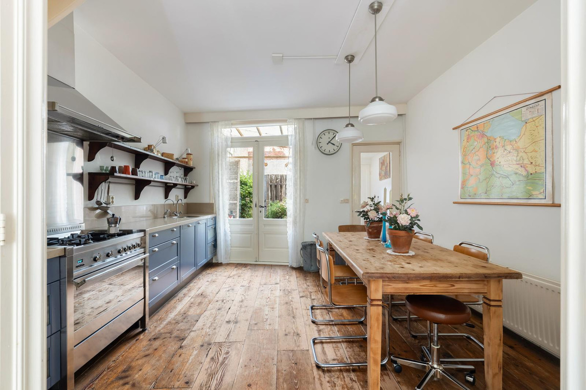 Tussenwoning te koop: Vijverstraat 10, Gouda