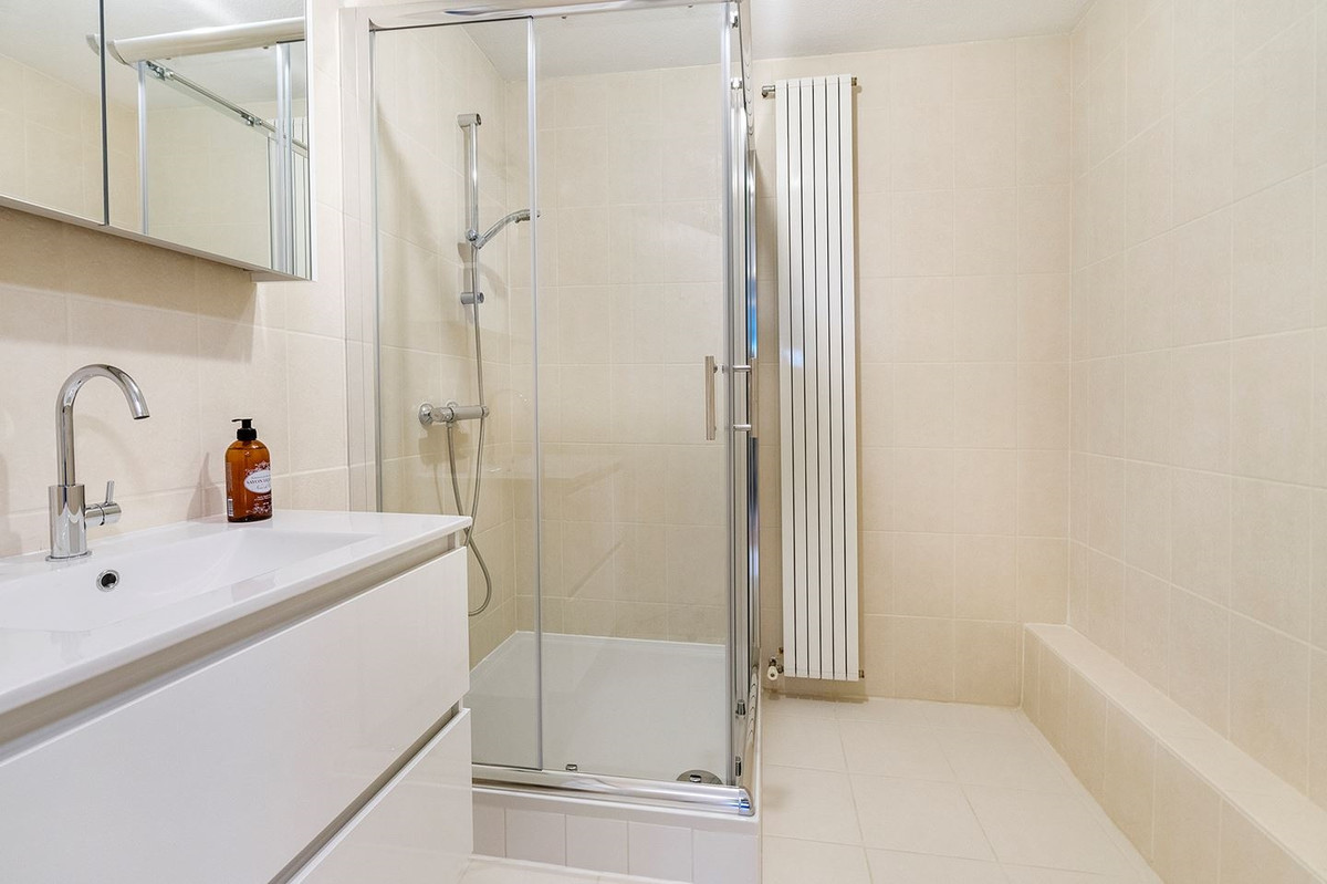 Appartement te huur: Fluweelboomlaan 33, Amstelveen