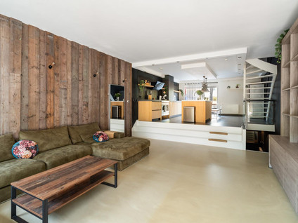 Zus Braunstraat 6