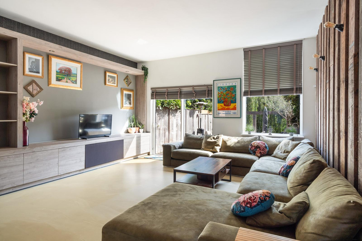 Tussenwoning te koop: Zus Braunstraat 6, Rotterdam