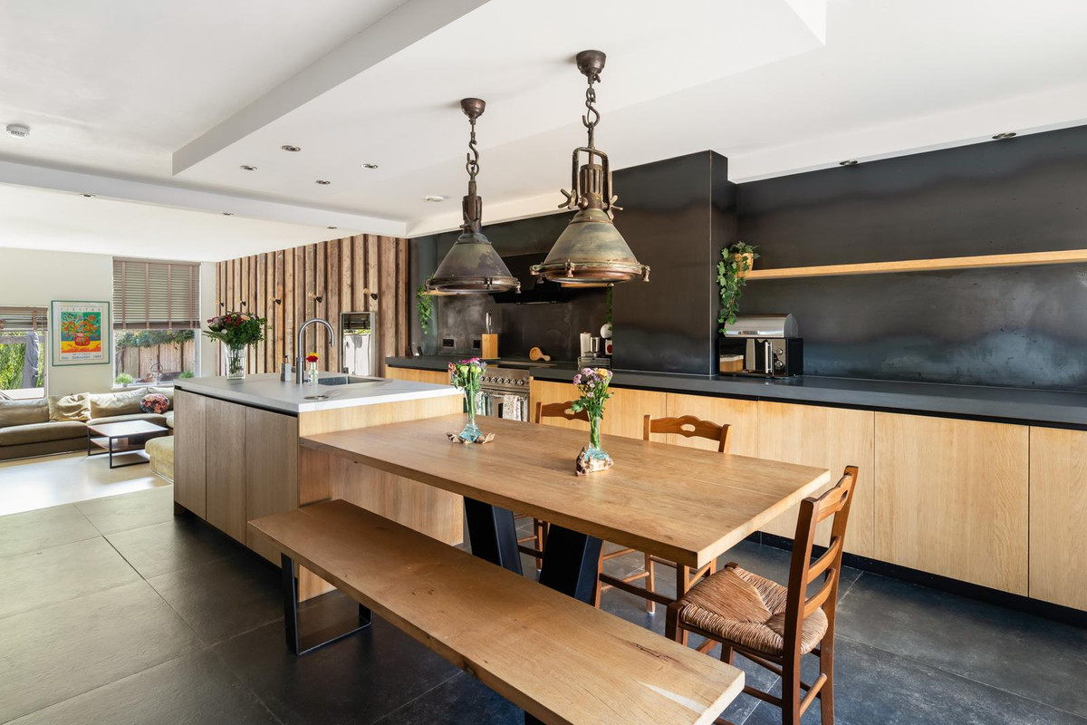 Tussenwoning te koop: Zus Braunstraat 6, Rotterdam