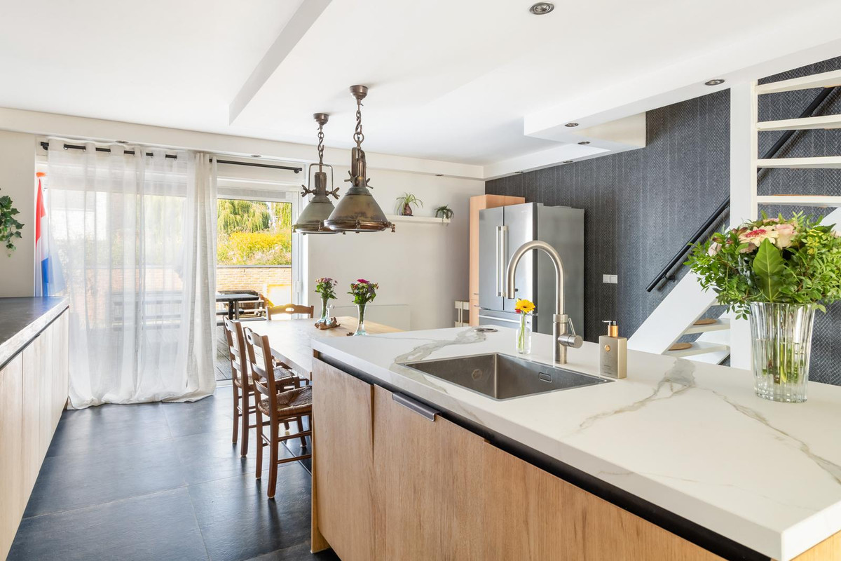 Tussenwoning te koop: Zus Braunstraat 6, Rotterdam