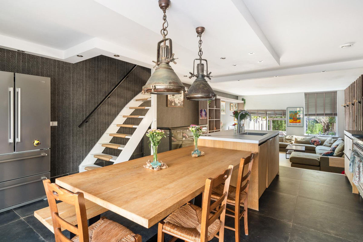 Tussenwoning te koop: Zus Braunstraat 6, Rotterdam