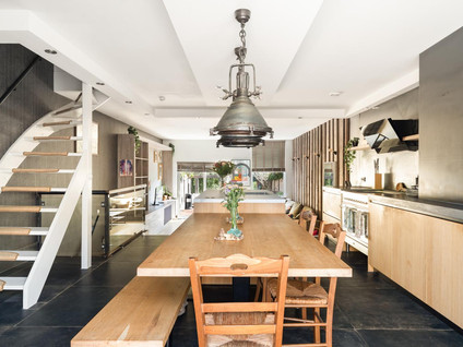 Zus Braunstraat 6