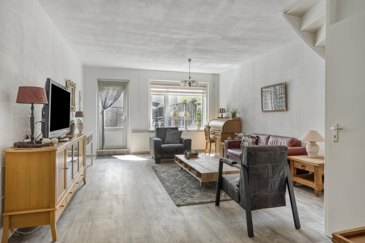 Tussenwoning te koop: Jasmijnlaan 119, Winterswijk