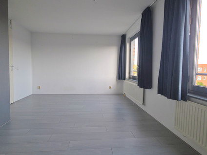 J.H. van den Broekstraat 23