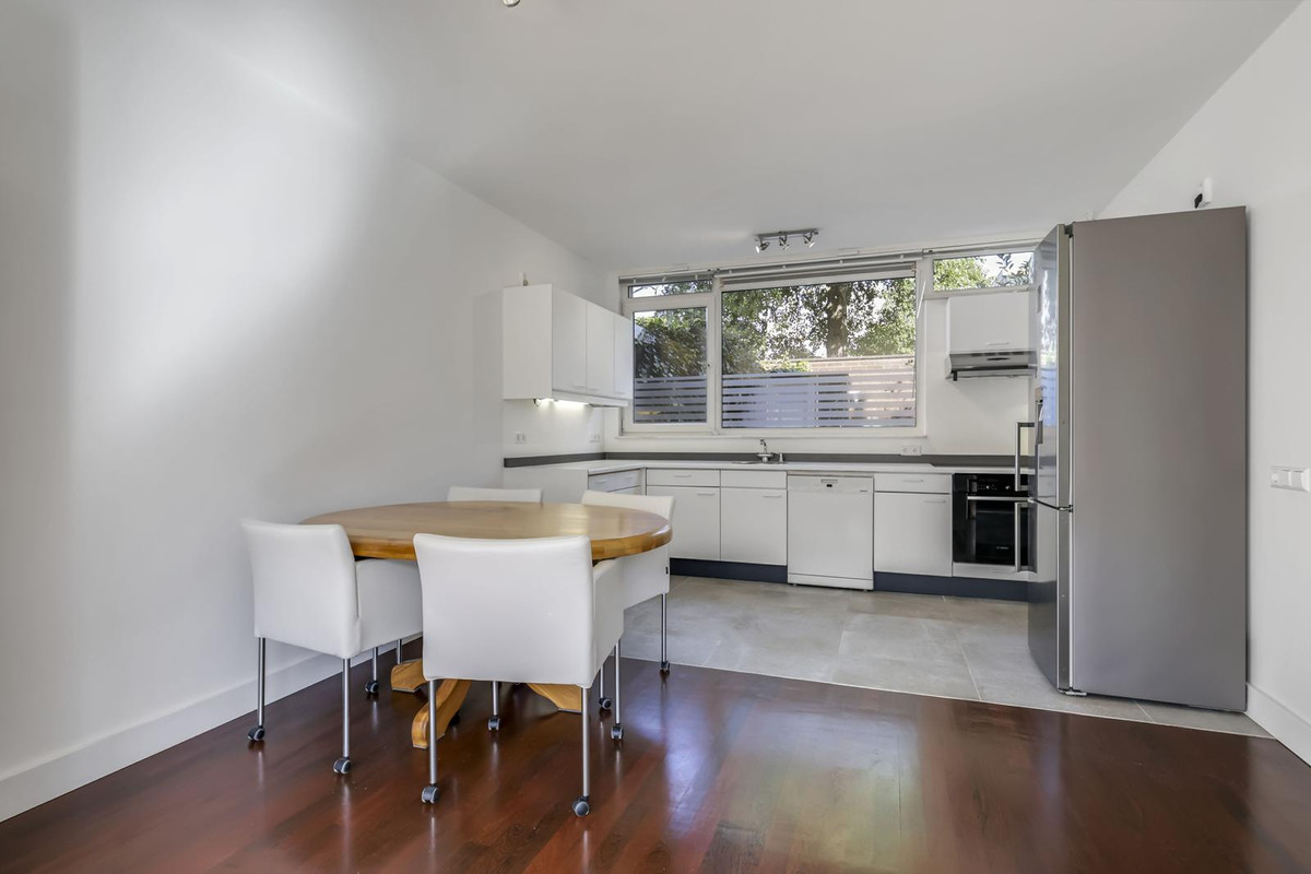 Tussenwoning te koop: Vriezekooppad 10, Arnhem