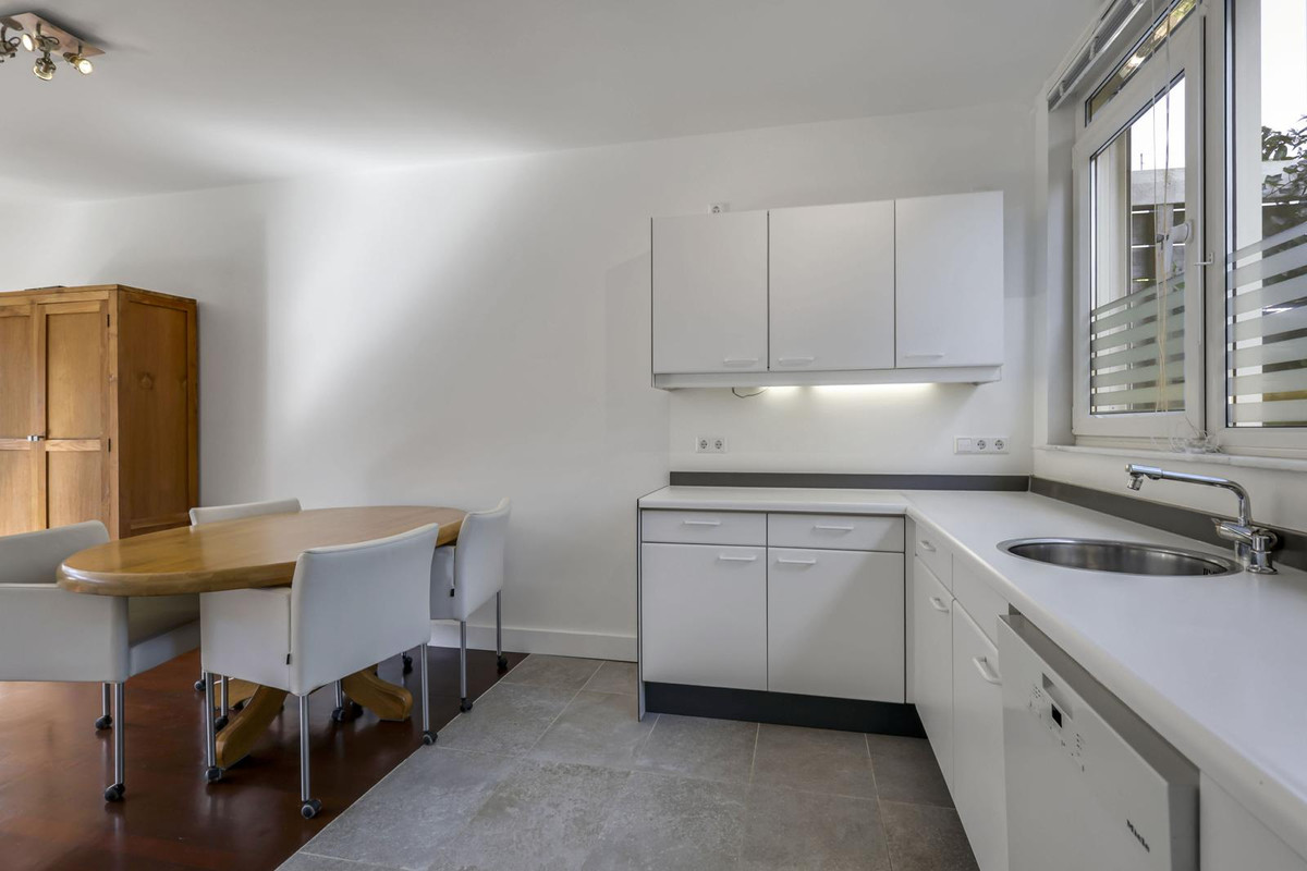 Tussenwoning te koop: Vriezekooppad 10, Arnhem
