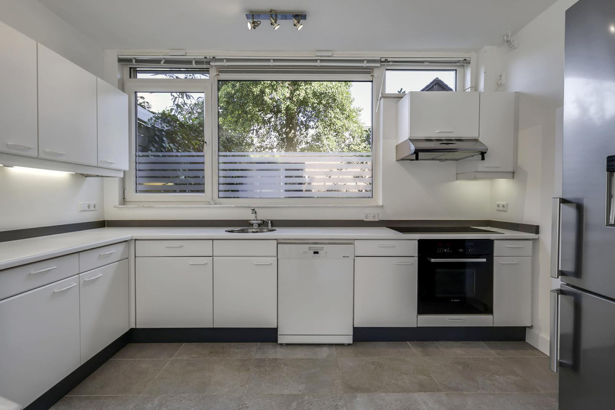 Tussenwoning te koop: Vriezekooppad 10, Arnhem