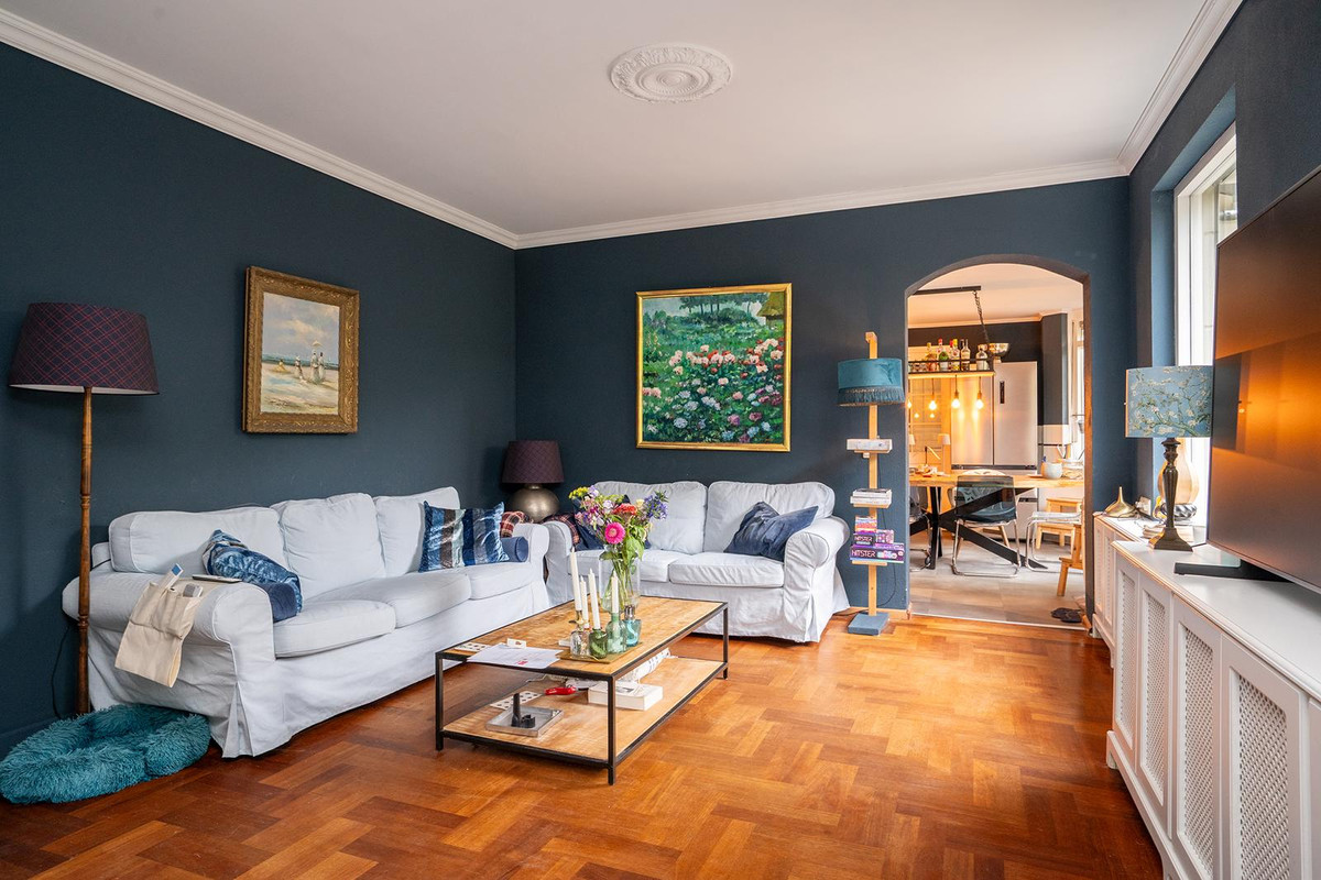 Twee-onder-één-kap te koop: Walhofstraat 123, Enschede