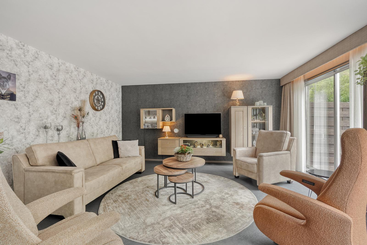 Tussenwoning te koop: Finnjolstraat 18, Rotterdam