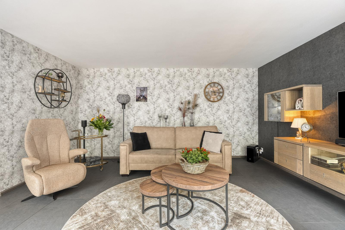 Tussenwoning te koop: Finnjolstraat 18, Rotterdam