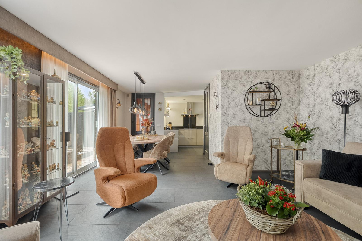 Tussenwoning te koop: Finnjolstraat 18, Rotterdam