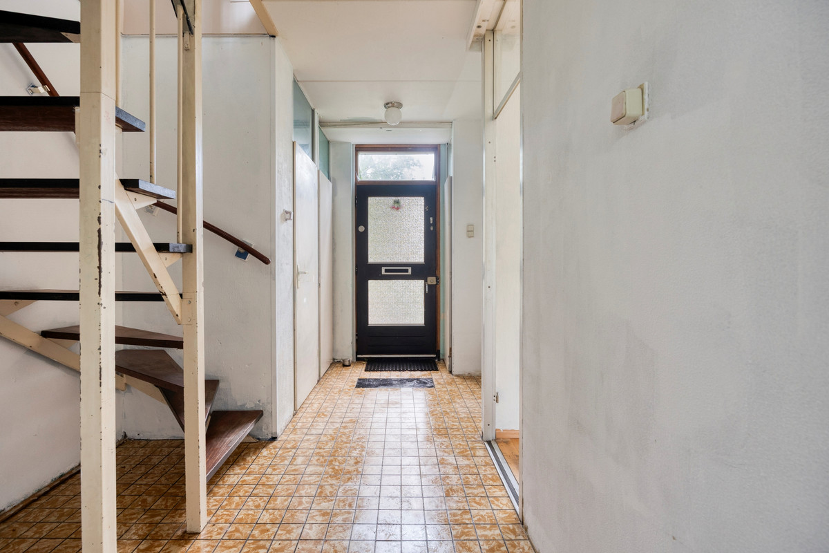 Tussenwoning te koop: Meppelrade 109, 'S-Gravenhage