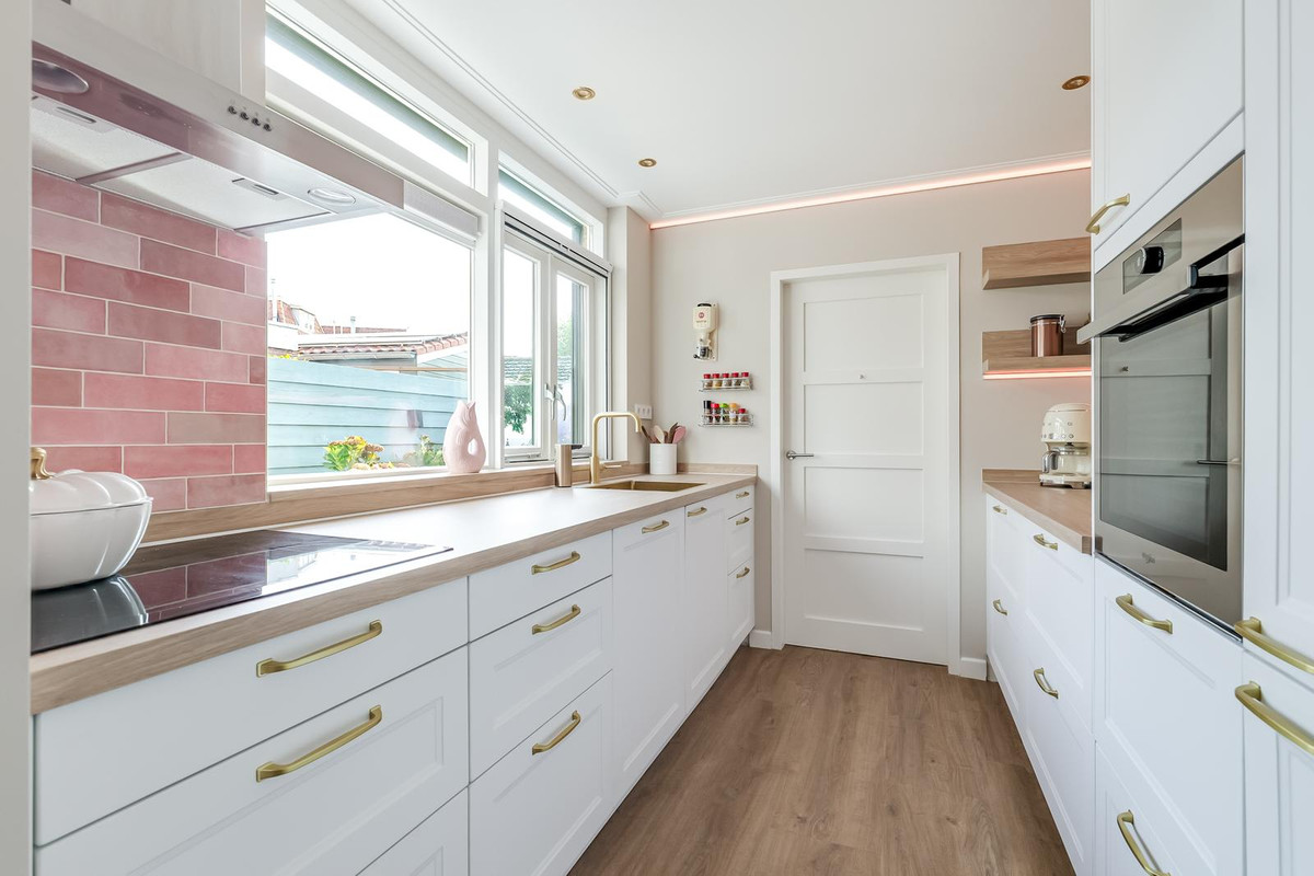 Tussenwoning te koop: Vijzelstraat 12, Hoorn