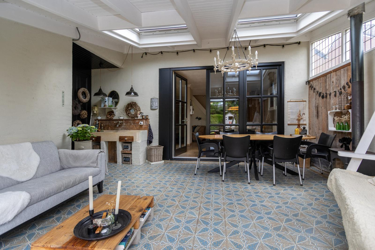 Tussenwoning te koop: Exaten 8, Weert