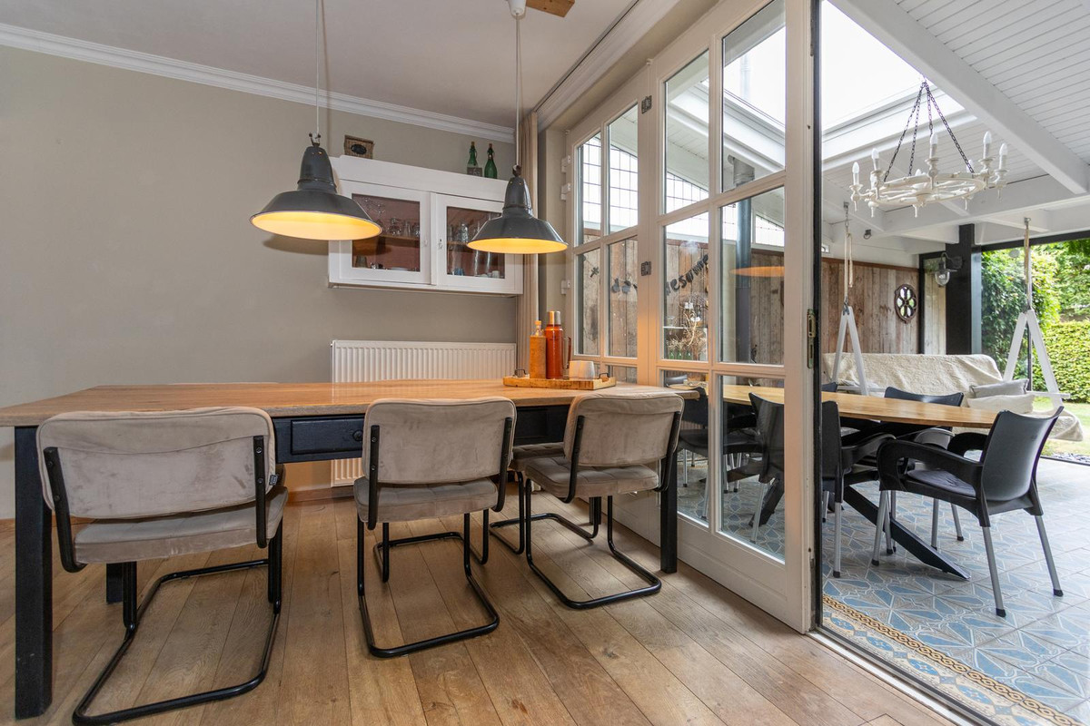 Tussenwoning te koop: Exaten 8, Weert