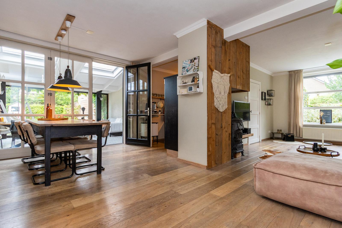 Tussenwoning te koop: Exaten 8, Weert