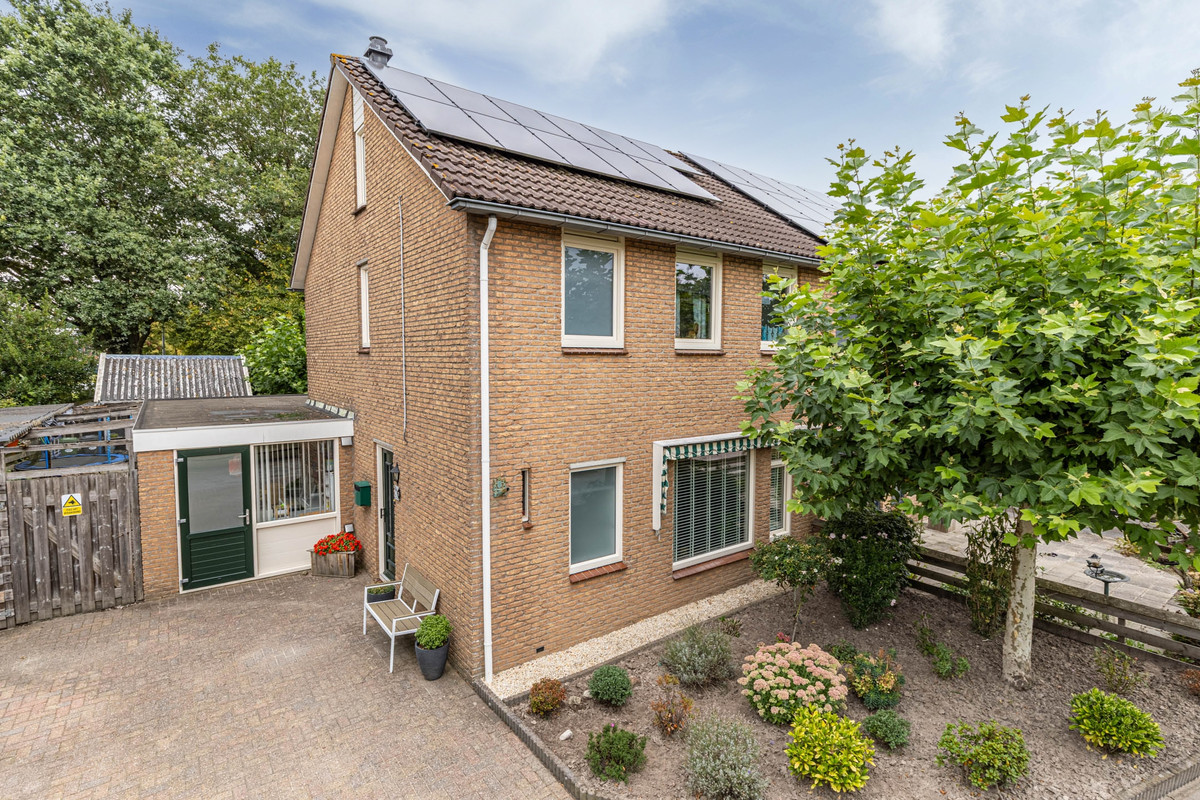 Hoekwoning te koop: Platanenhage 12, Stadskanaal
