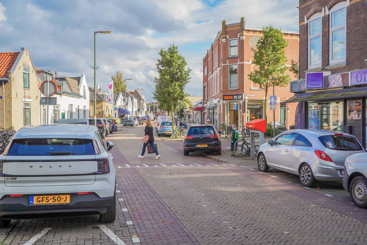 Tussenwoning te koop: Leliestraat 24, Schiedam
