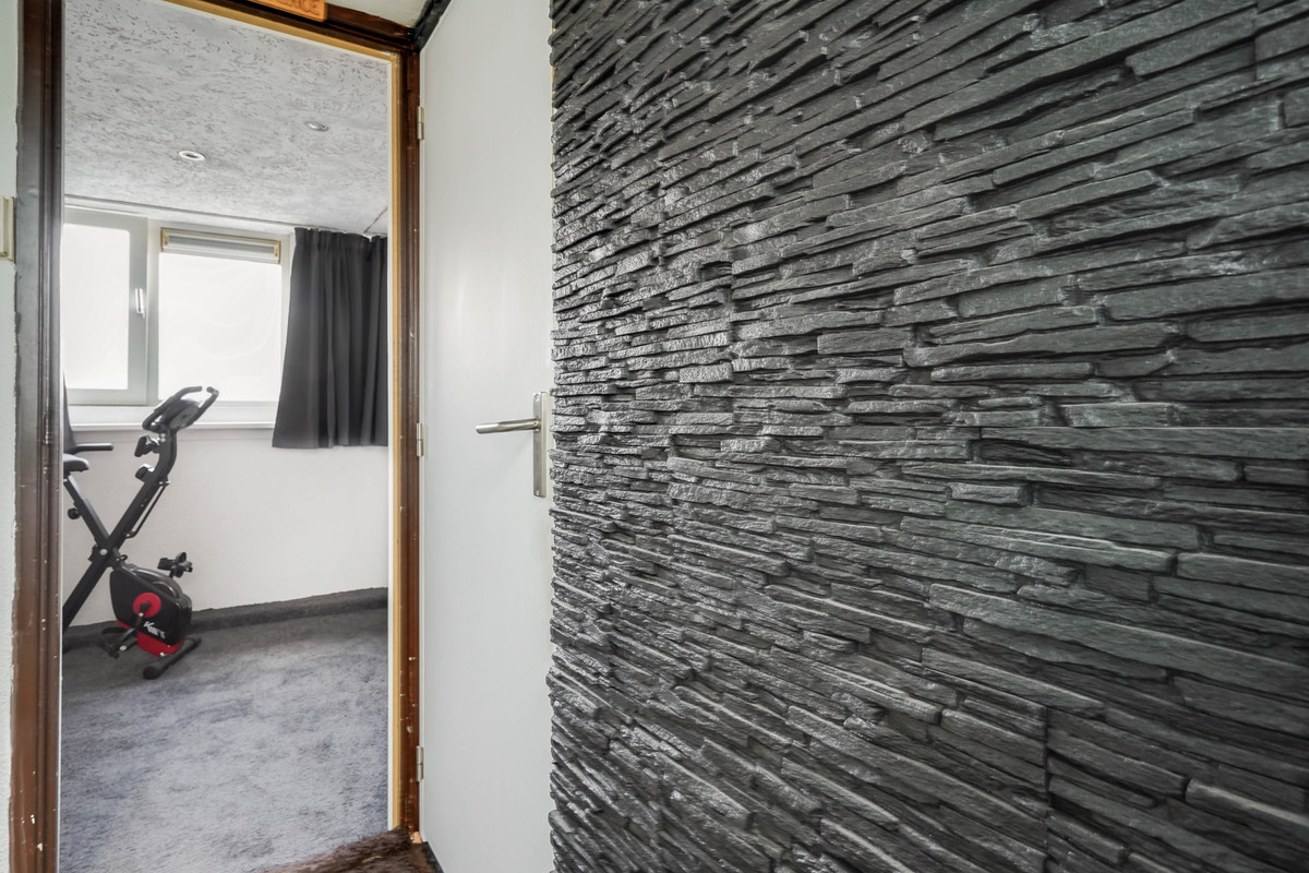 Tussenwoning te koop: Leliestraat 24, Schiedam