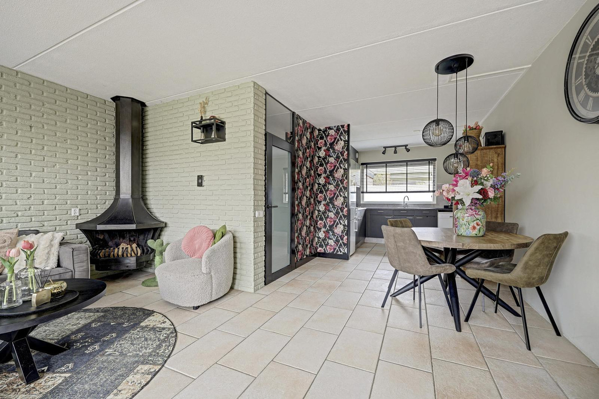 Tussenwoning te koop: Riekvoorde 16, Spijkenisse