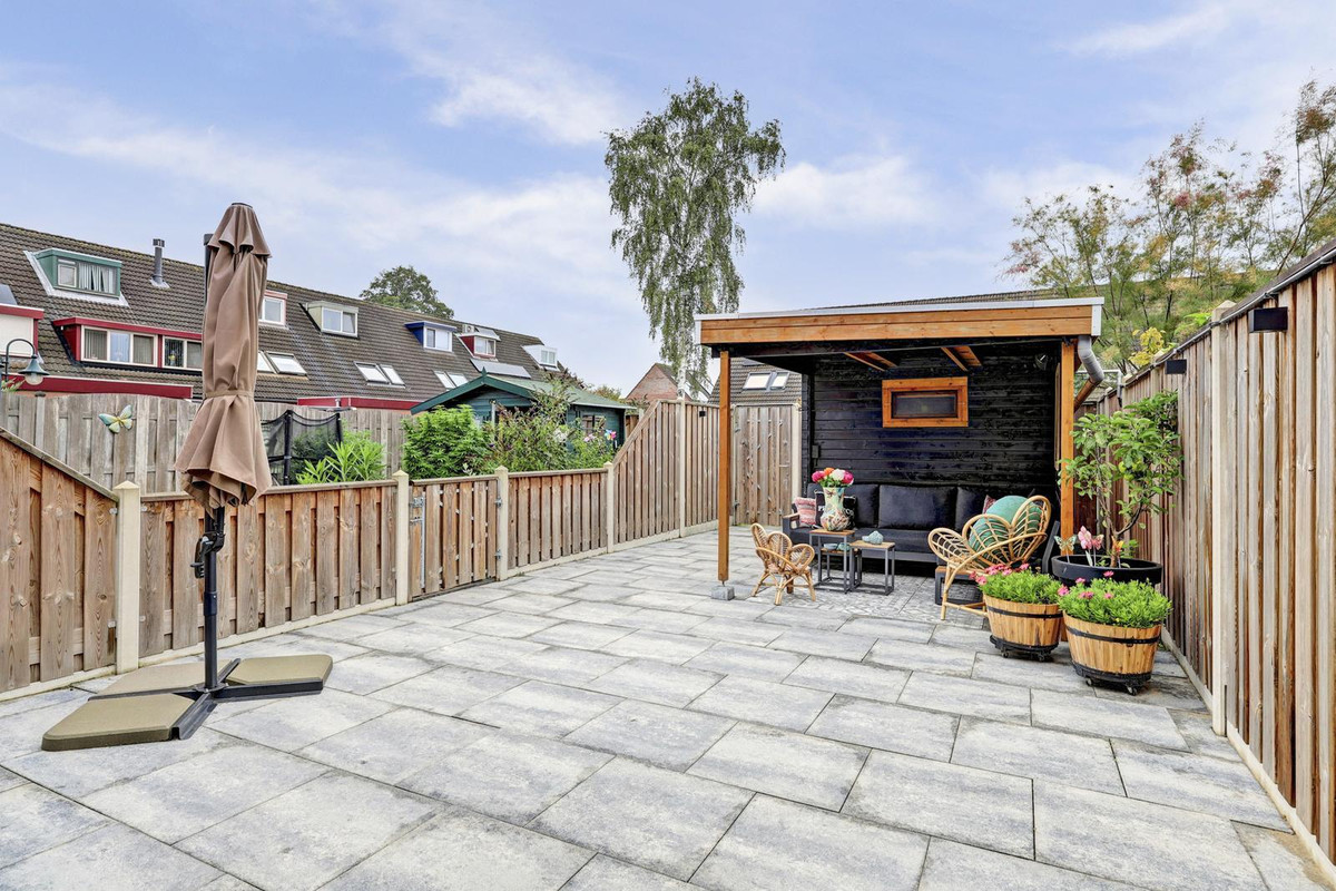 Tussenwoning te koop: Riekvoorde 16, Spijkenisse