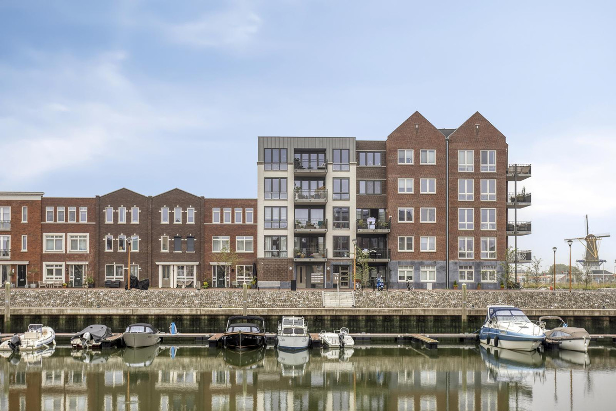 Appartement te koop: Rederijkade 89, Spijkenisse