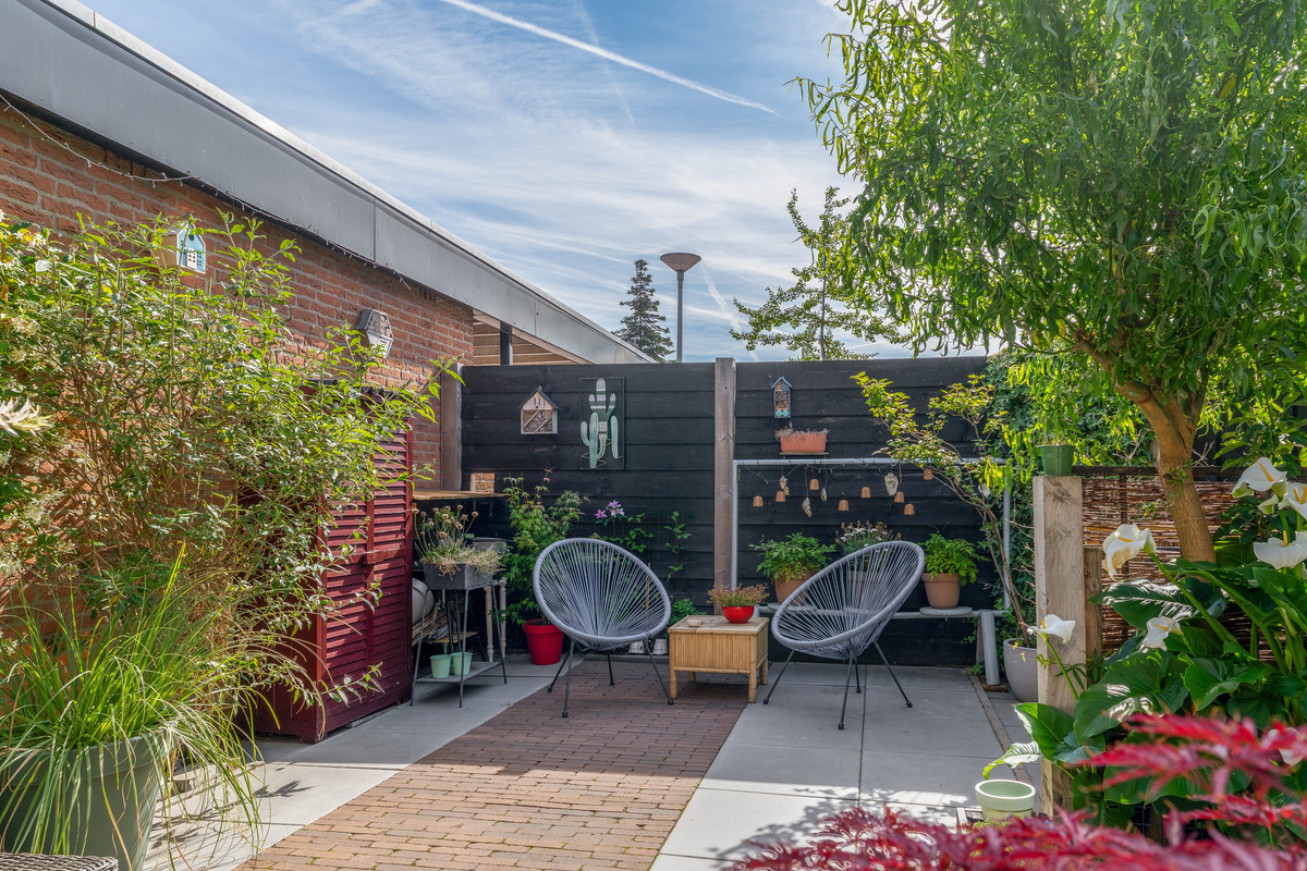 Hoekwoning te koop: Zwaluw 56, Hoogvliet Rotterdam