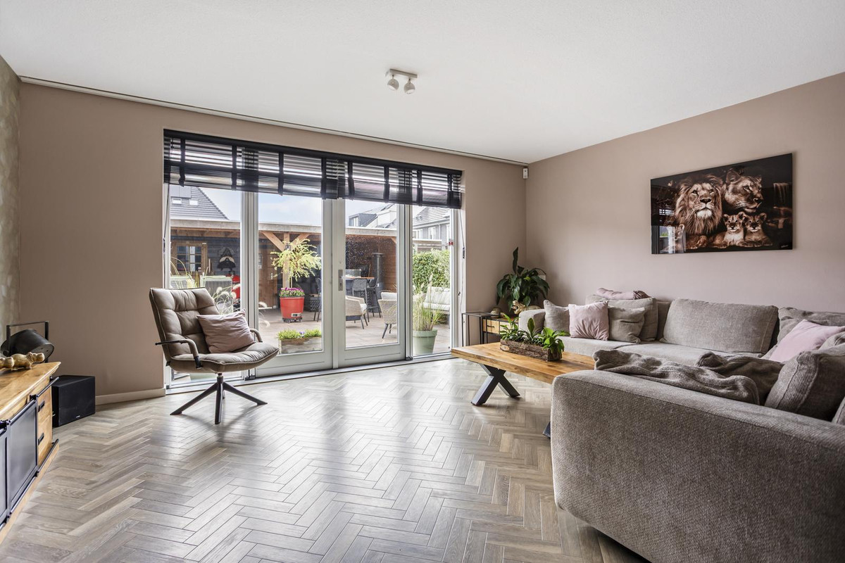 Hoekwoning te koop: Sneekermeer 60, Zoetermeer