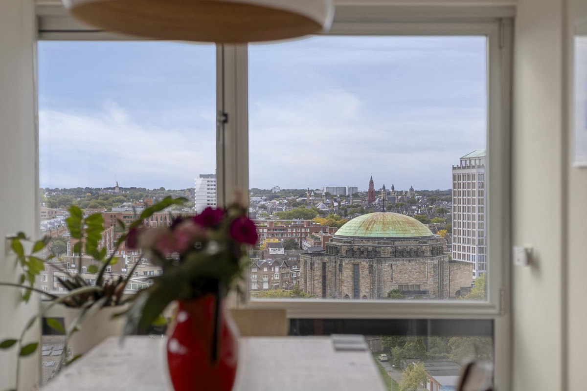 Appartement te koop: Oranjeplein 261, Maastricht