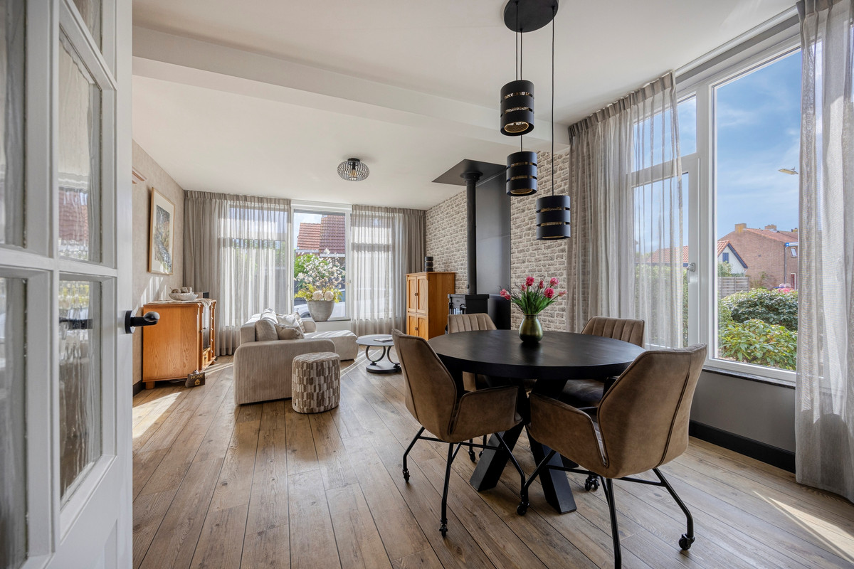 Twee-onder-één-kap te koop: Hilstraat 6, Oude-Tonge