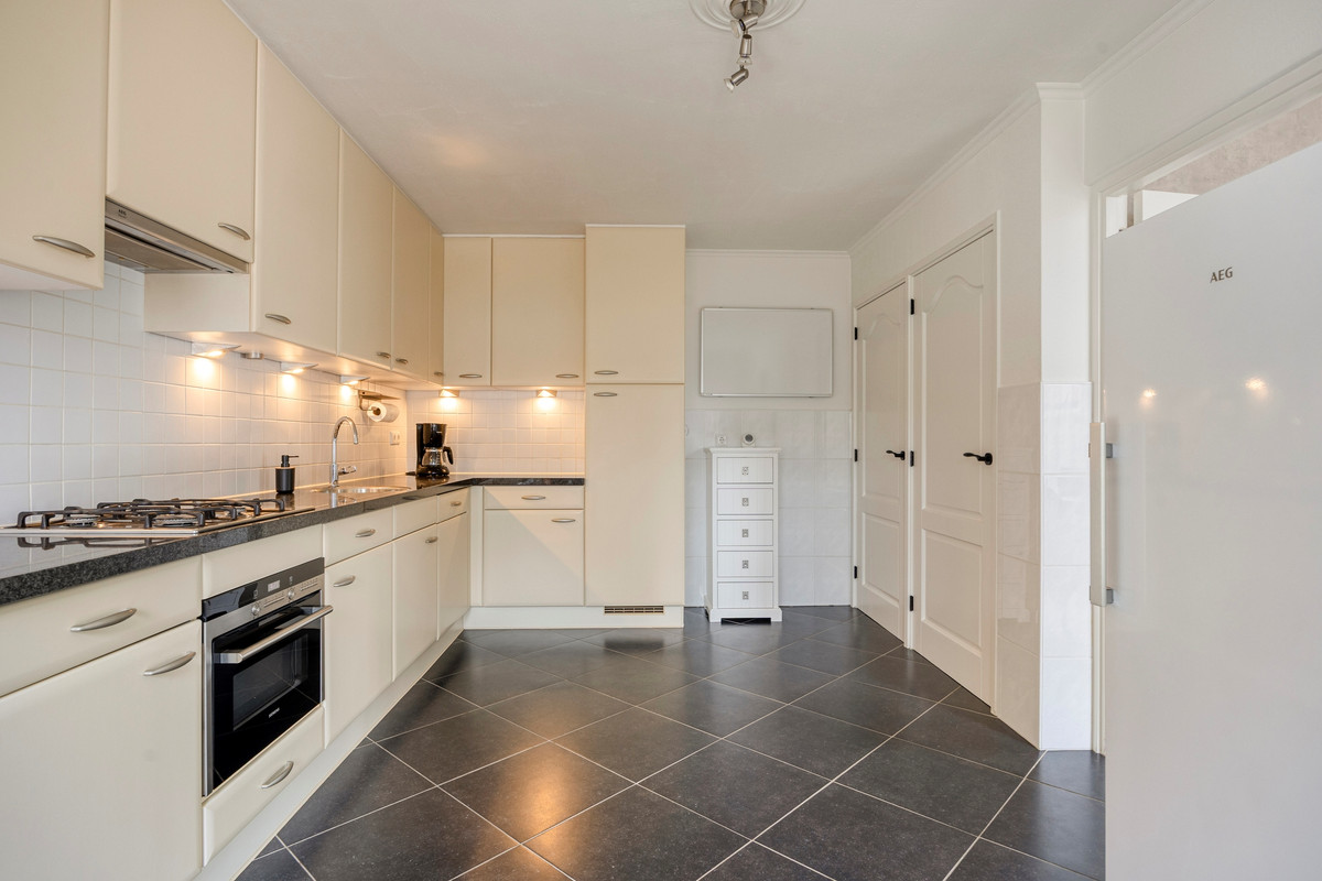 Twee-onder-één-kap te koop: Hilstraat 6, Oude-Tonge