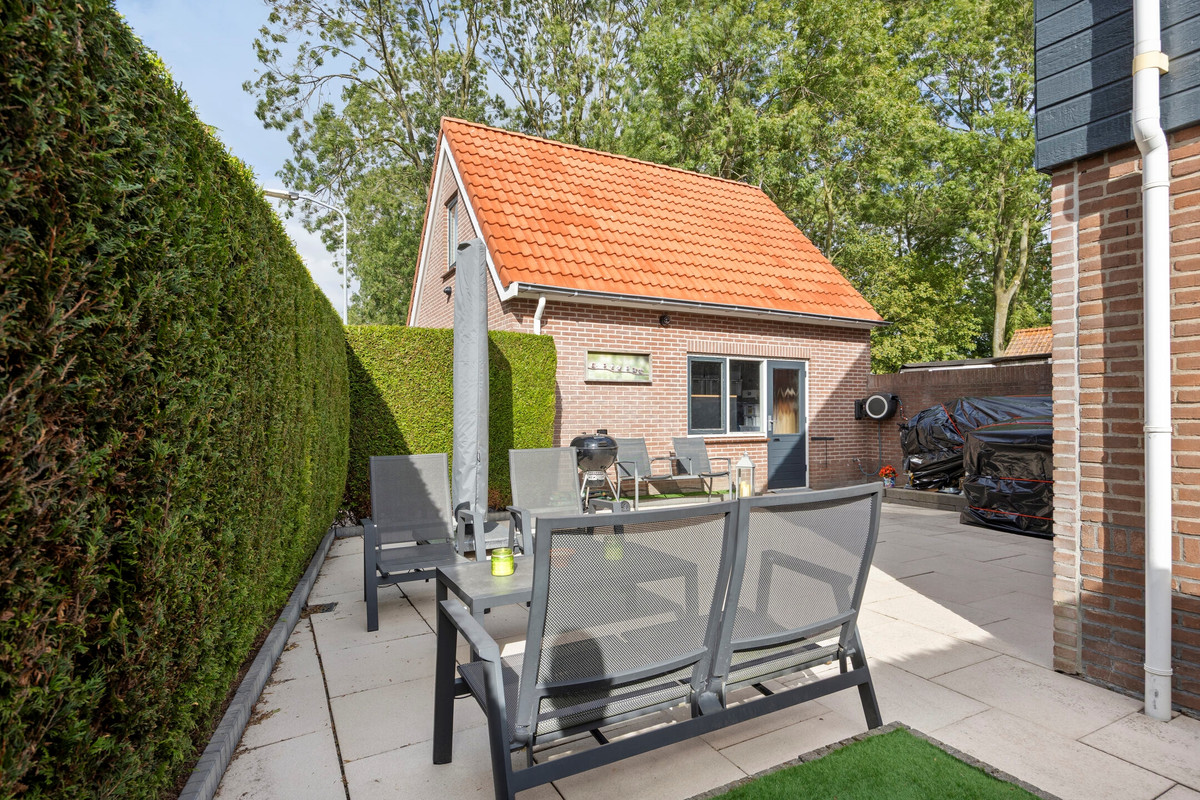 Twee-onder-één-kap te koop: Hilstraat 6, Oude-Tonge