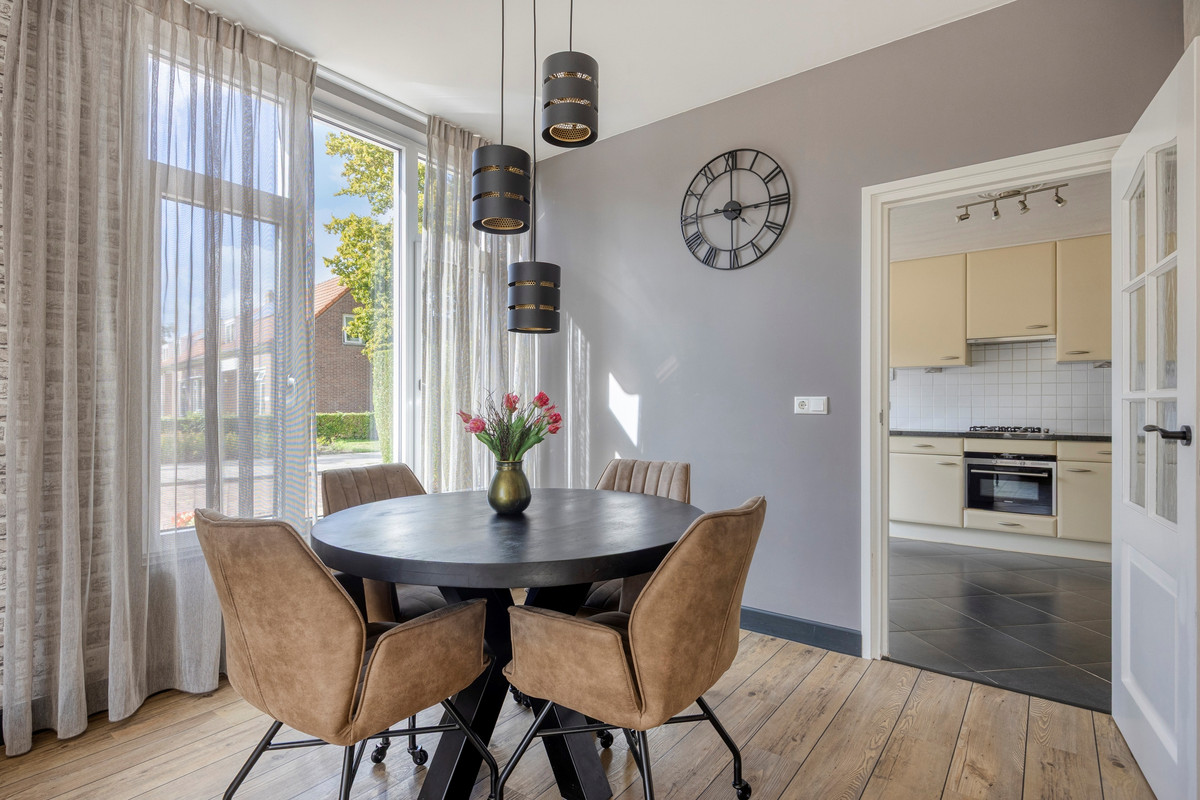 Twee-onder-één-kap te koop: Hilstraat 6, Oude-Tonge