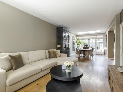 Adama van Scheltemastraat 10