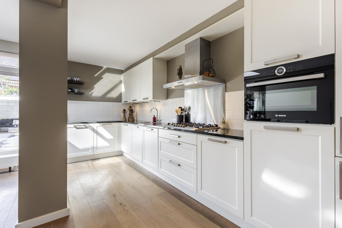Hoekwoning te koop: Adama van Scheltemastraat 10, Sliedrecht