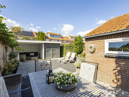 Adama van Scheltemastraat 10