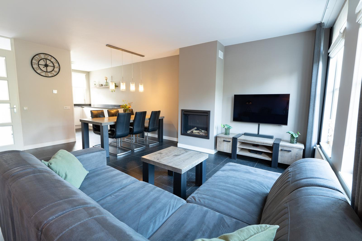 Tussenwoning te koop: Singelkade 84, Middelharnis