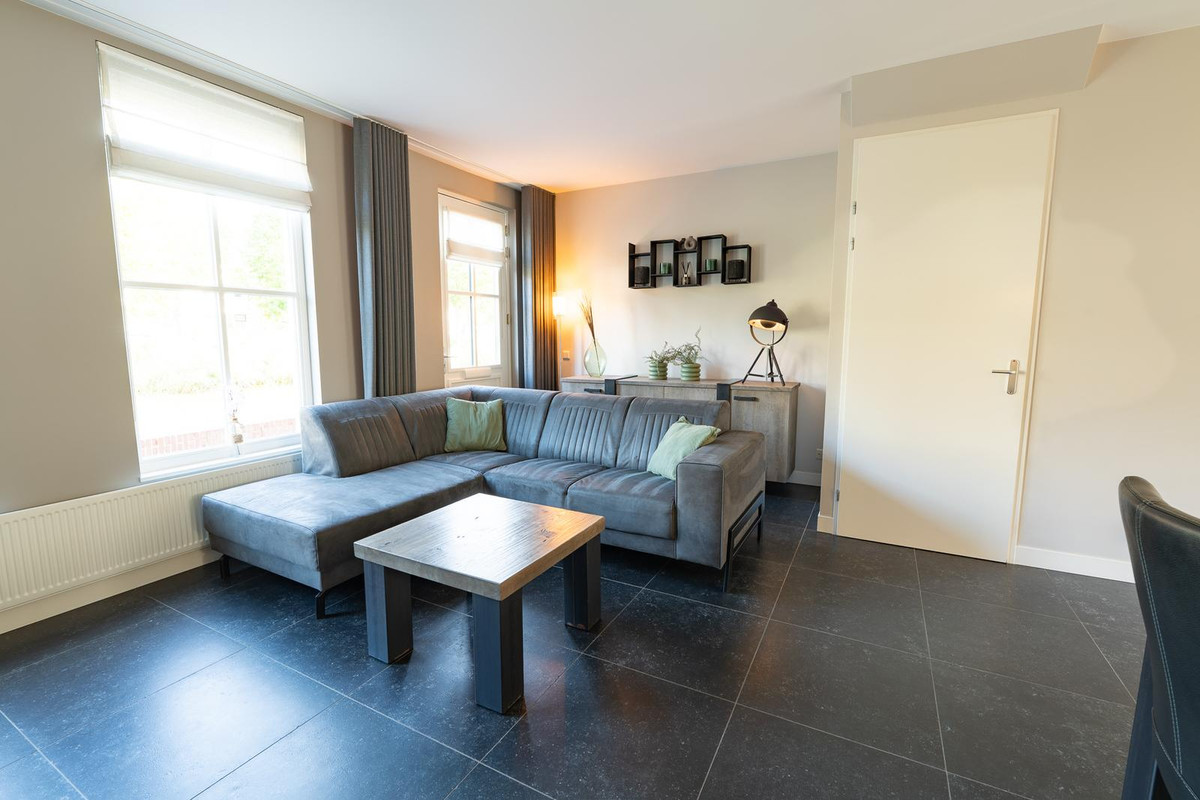 Tussenwoning te koop: Singelkade 84, Middelharnis