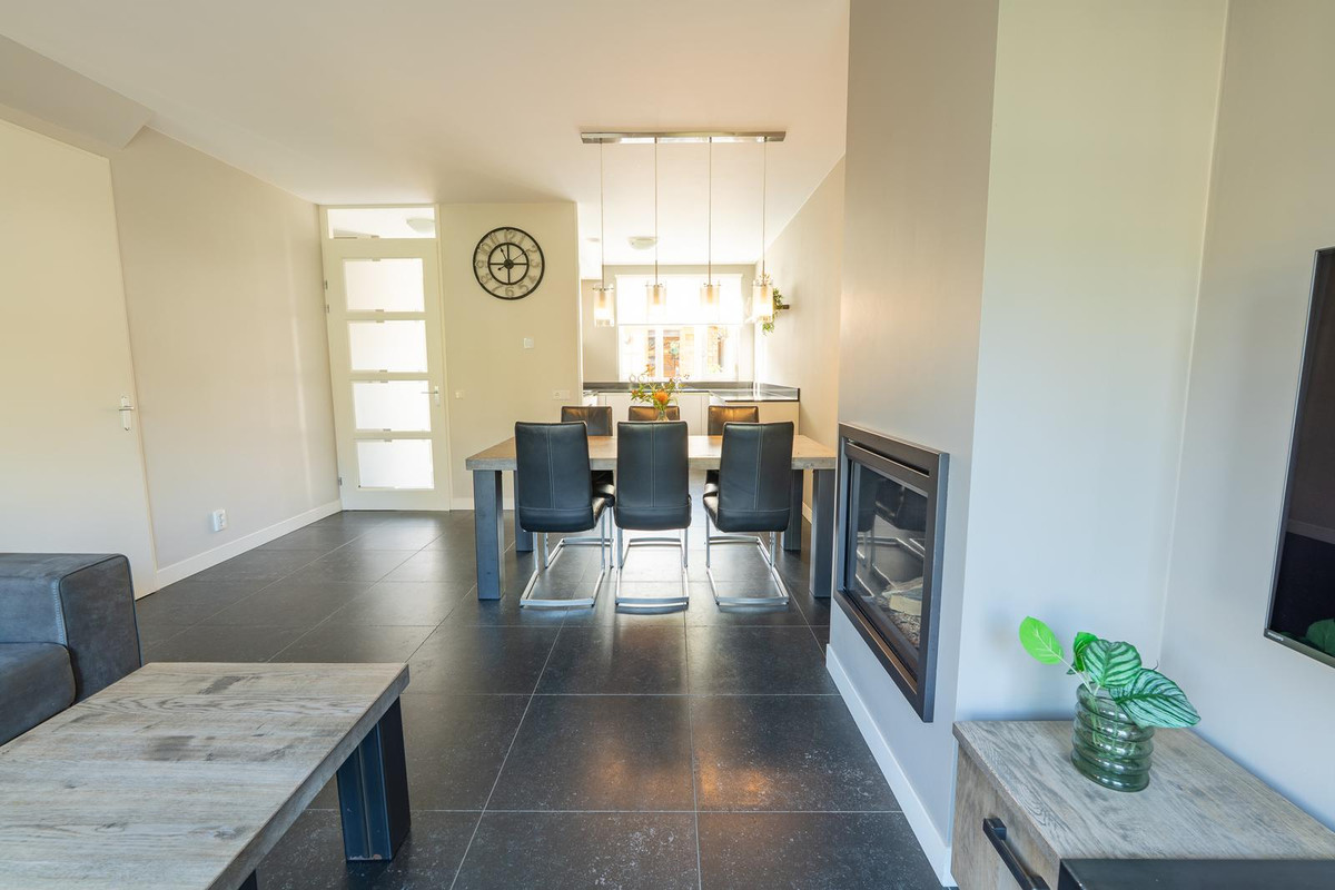 Tussenwoning te koop: Singelkade 84, Middelharnis