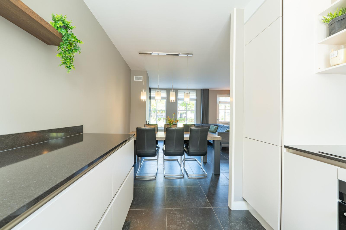 Tussenwoning te koop: Singelkade 84, Middelharnis