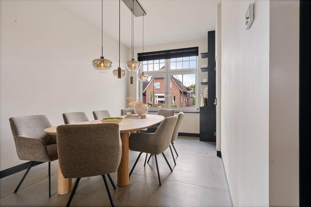 Twee-onder-één-kap te koop: Breemarsweg 239, Hengelo