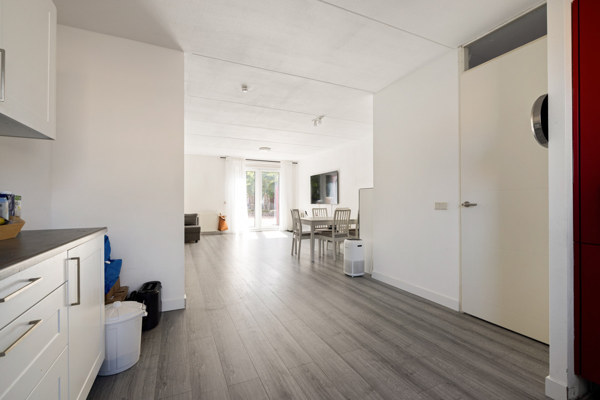 Tussenwoning te koop: Chatelainestraat 48, Almere
